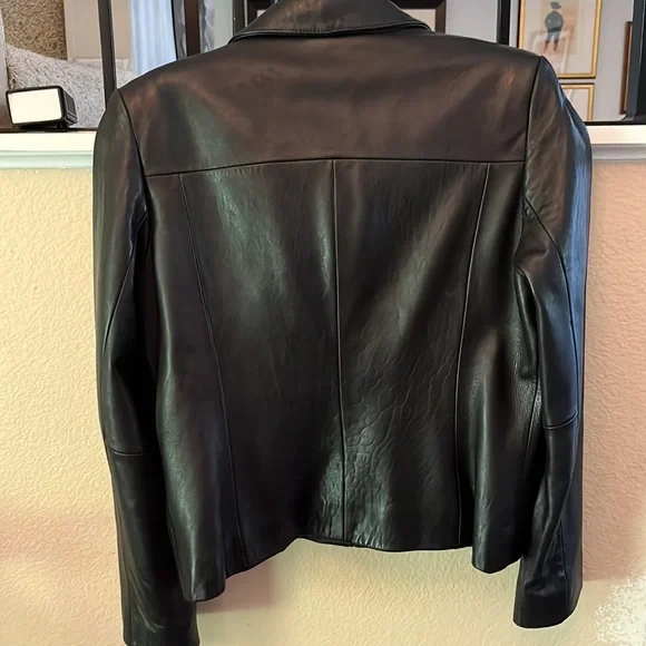 Leather jacket - Picture 4 of 6
